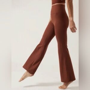 Athleta Salutation Stash Flare Pant Brown Large